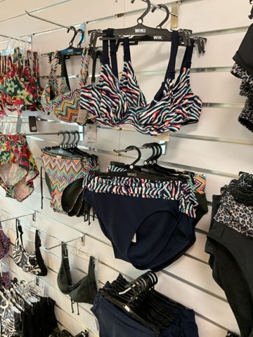 1473625-13 Lingerie and swimwear party