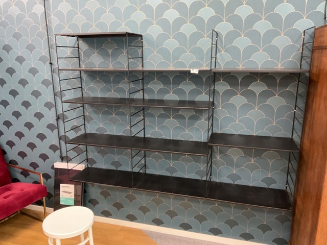 1473638-1 Metal shelf
