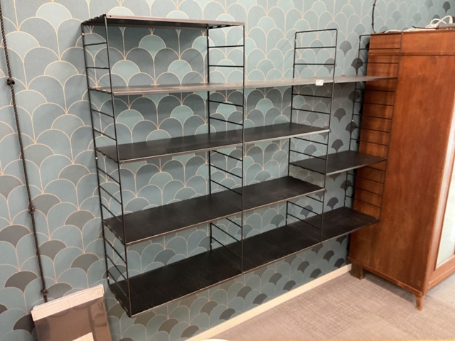 1473638-2 Metal shelf