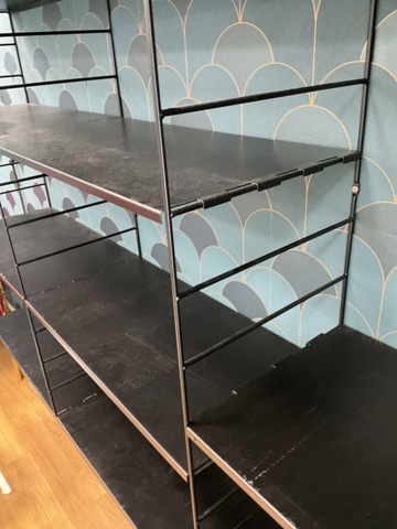 1473638-12 Metal shelf