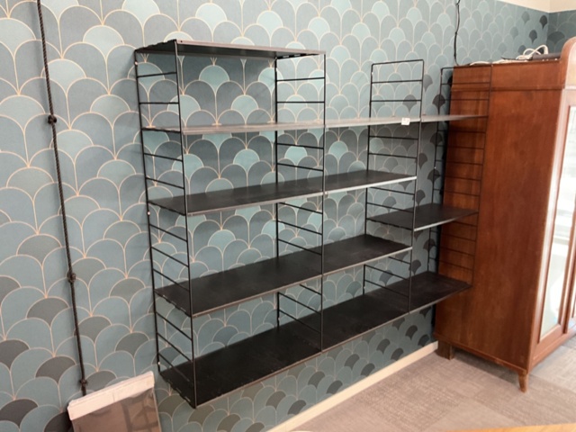 1473638-15 Metal shelf