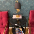 1473639-3 2 st. klädda loungefåtöljer och bord