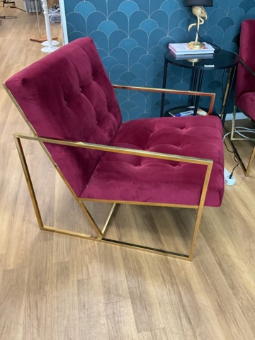 1473639-5 2 st. klädda loungefåtöljer och bord