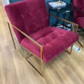 1473639-7 2 st. klädda loungefåtöljer och bord
