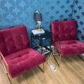 1473639-10 2 st. klädda loungefåtöljer och bord