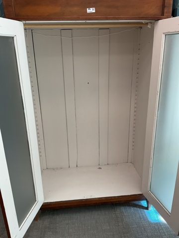 1473644-4 Klädskåp