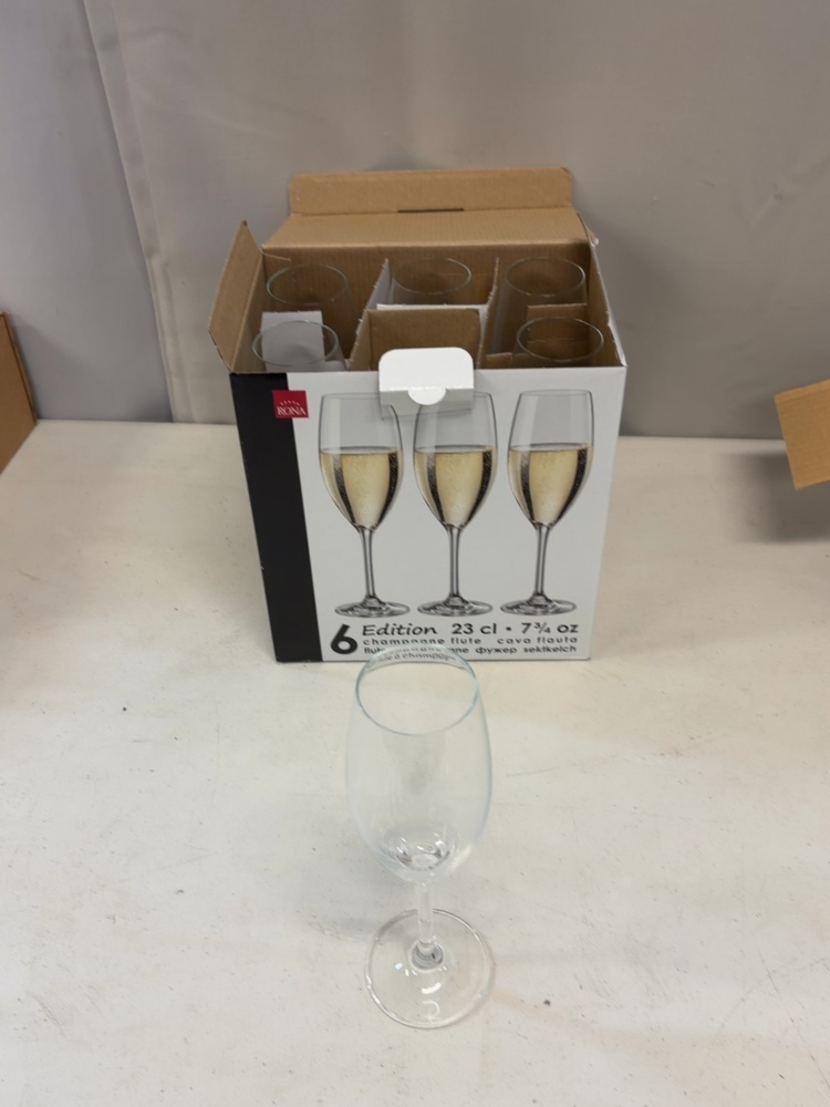 1506018-2 Collection with glass and candle holders