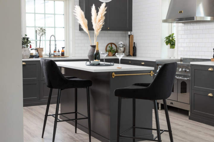 1570299-1 Plaza Barchair Svart Velvet Antal: 4