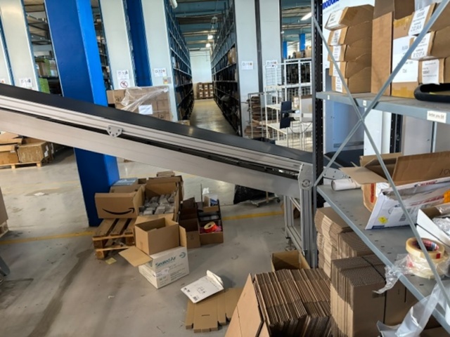 1573144-4 Packaging machine with sorting system and conveyor belts - Emotions PSF3500