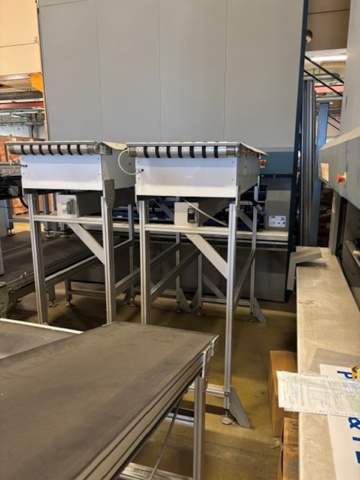 1573143-9 Packing machine with sorting system and roller conveyors - Emotions PSF3500