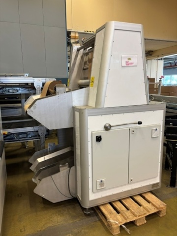1573143-12 Packing machine with sorting system and roller conveyors - Emotions PSF3500