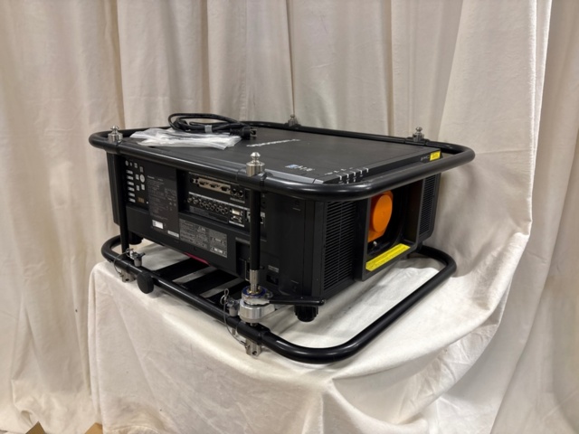 1535905-1 Panasonic PT-RZ21K Laser Projector WUXGA 21000 lm Kit