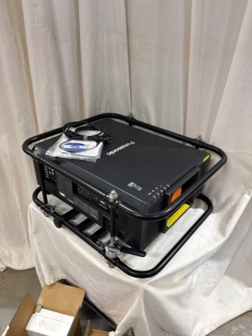 1535905-2 Panasonic PT-RZ21K Laser Projector WUXGA 21000 lm Kit