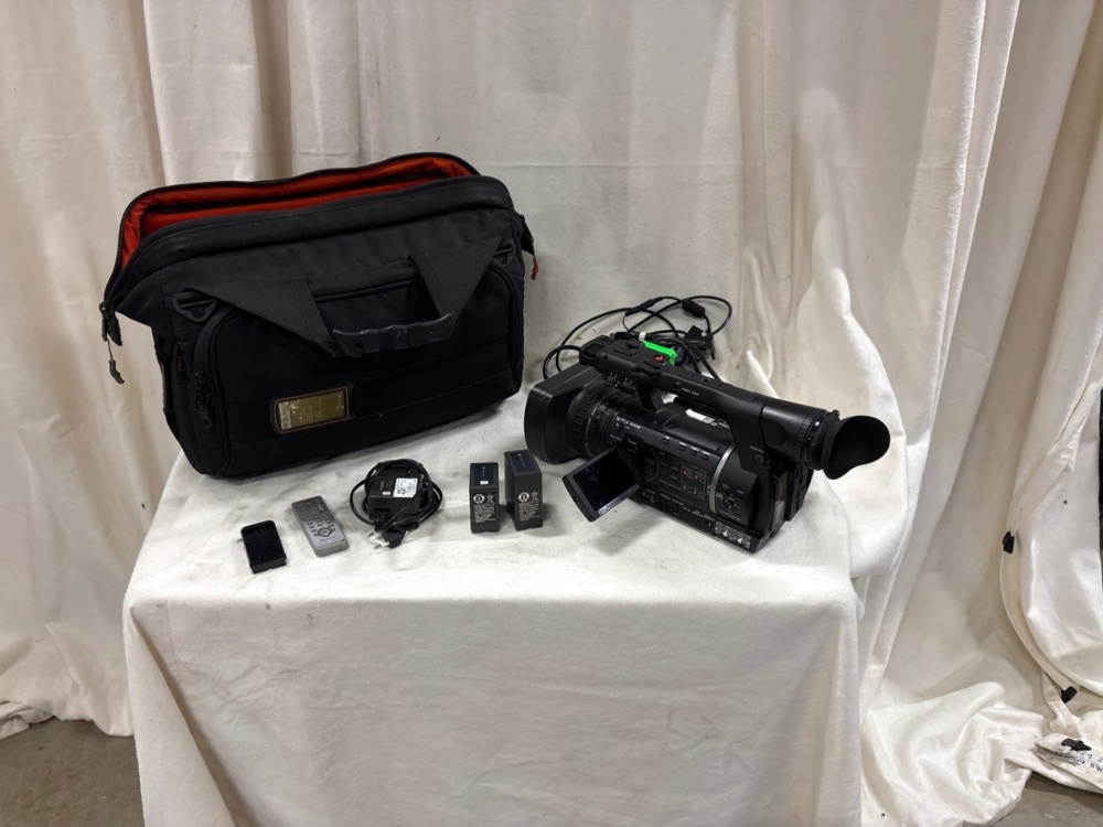 1536005-1 Panasonic Camcorder AG-AC 160EJ HD