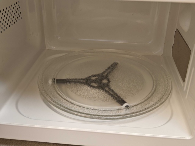 1564821-4 Mikrovågsugn Whirlpool
