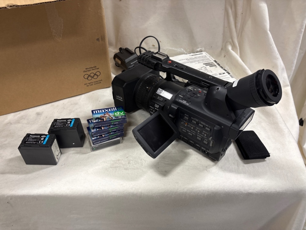 1536006-2 Panasonic Videokamera AG-HVX 200