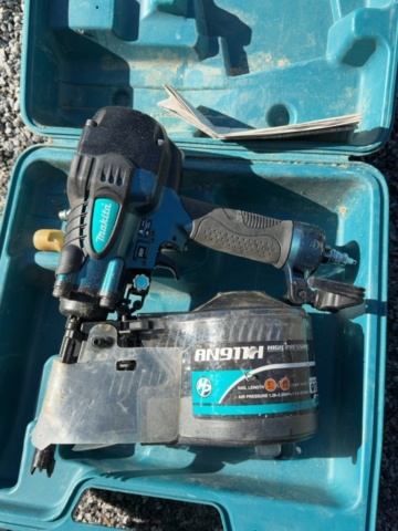 1422029-2 Nail gun with accessories - Makita AN911H - 2010