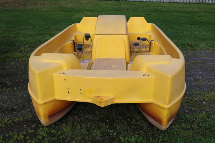 1515205-7 Pedal boat Pioneer Trio