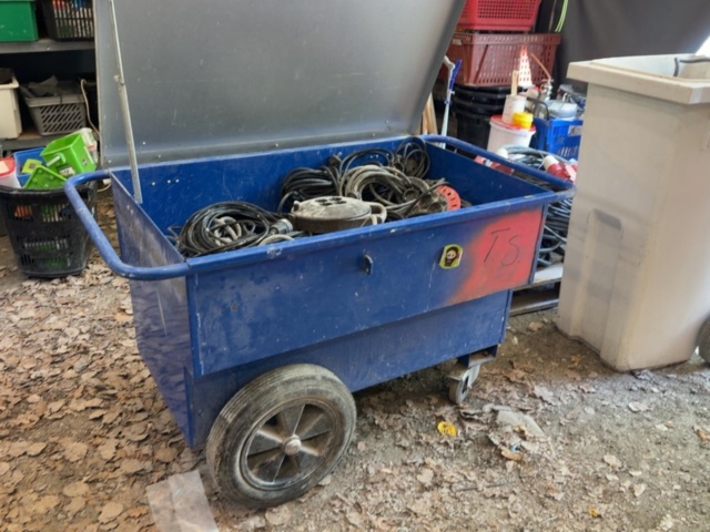 1422045-3 Collection of electrical cables and cable reels 220v and construction trolley
