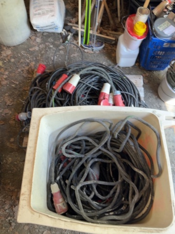 1422046-1 Collection of 3-phase electrical cables