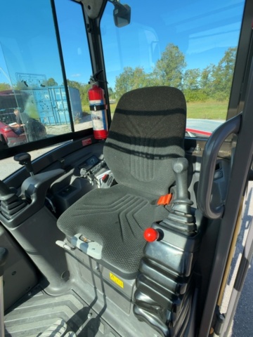 1536021-19 Grävmaskin med 3 skopor och tjälkrok - Volvo EC18E - 2022