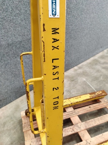 1576223-6 Lyftgaffel för kran - 2000 kg