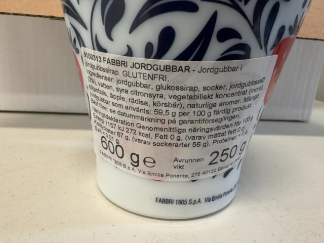 1506022-8 Samling med cocktailkörsbär samt jordgubb *Uppdaterat Antal*  - Fabbri Amarena