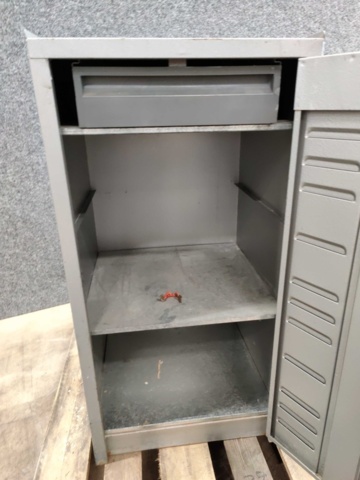 1576225-5 Industrial workshop cabinet 500*500*1000mm