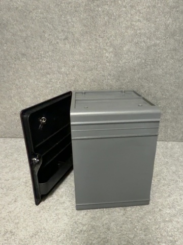 1506032-4 Lockable plastic cabinet - Ballingslöv