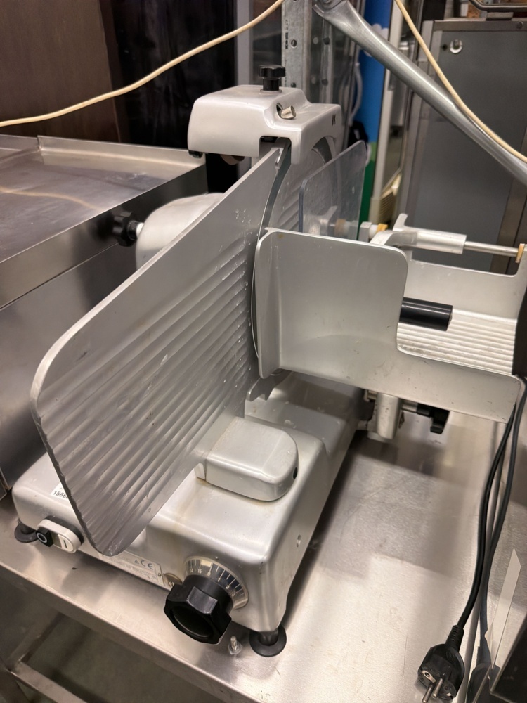 1566880-2 Cutting machine - FIA SRL 601142