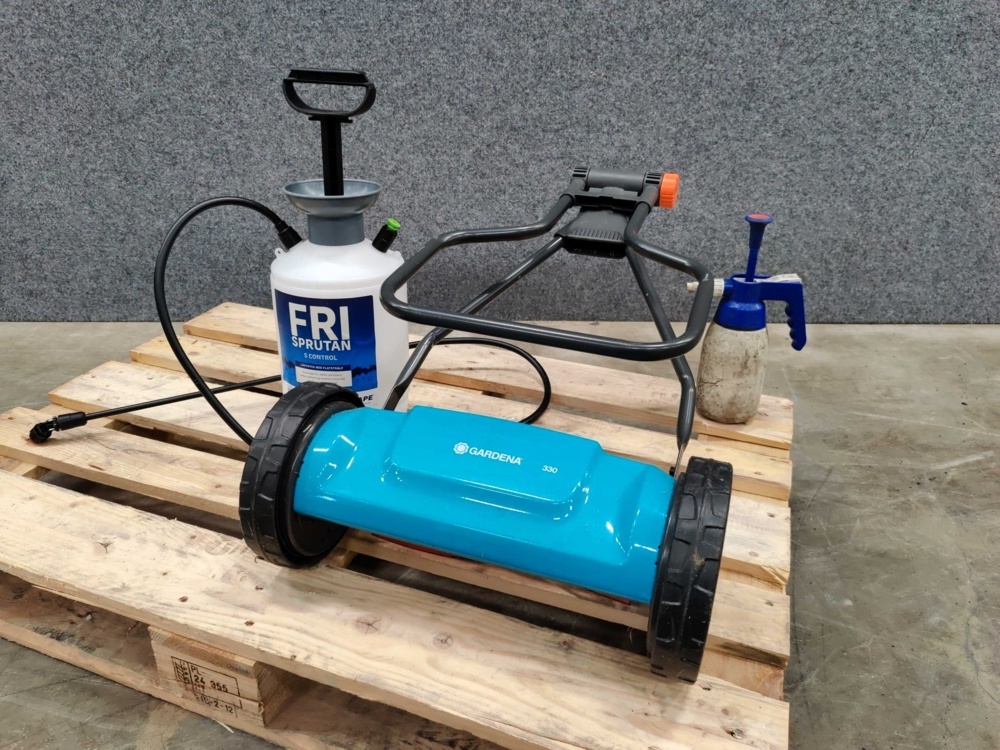 1576229-1 Cylindergräsklippare Gardena 330 & trycksprutor