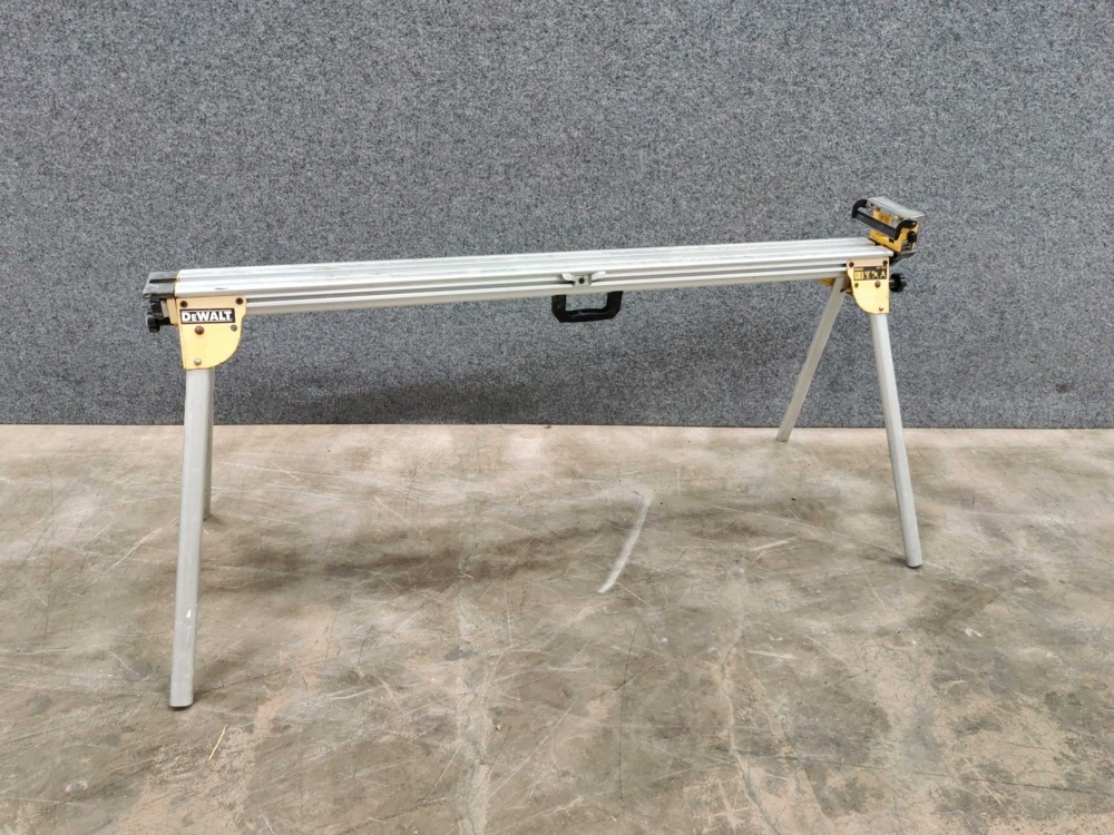 1576230-2 Folding saw table Dewalt DE 7023