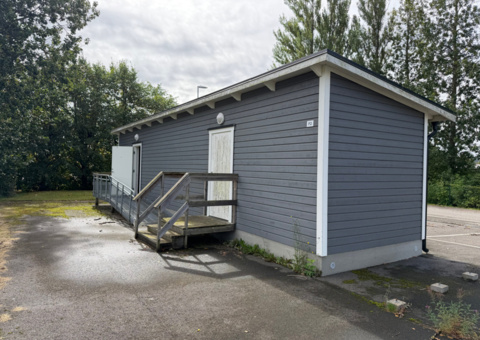 Storage building for dismantling