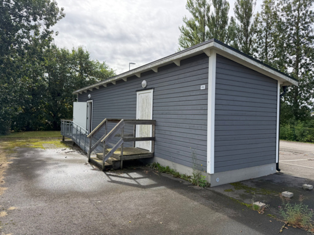Förrådsbyggnad för demontering på auktion i Västra Götaland, Mölndal hos PS Auction