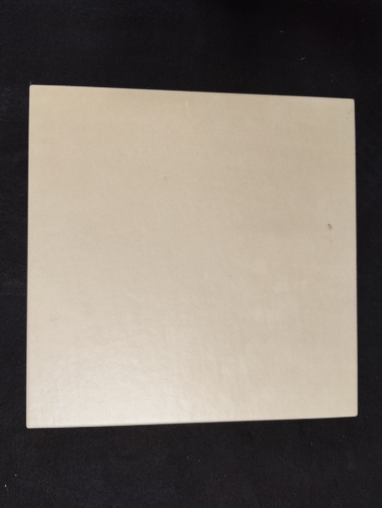 1564607-1 Plattor - Beige, kvadratisk form 30x30 24m2