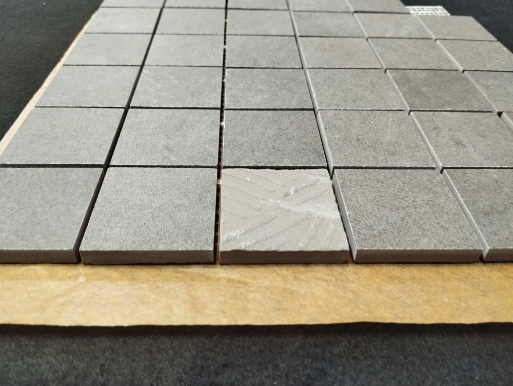 1564614-2 Mosaik på nät, 13 m² - Mörk, 5x5