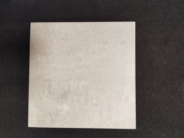 Granitkeramik, 30 m² - ljusgrå, 14,8x14,8 cm på auktion i Skåne, Hässleholm hos PS Auction