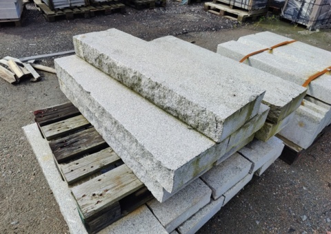 Granitkantsten RFV2 Rak Porto Grå 1100x120x300 mm ca 7,7 m