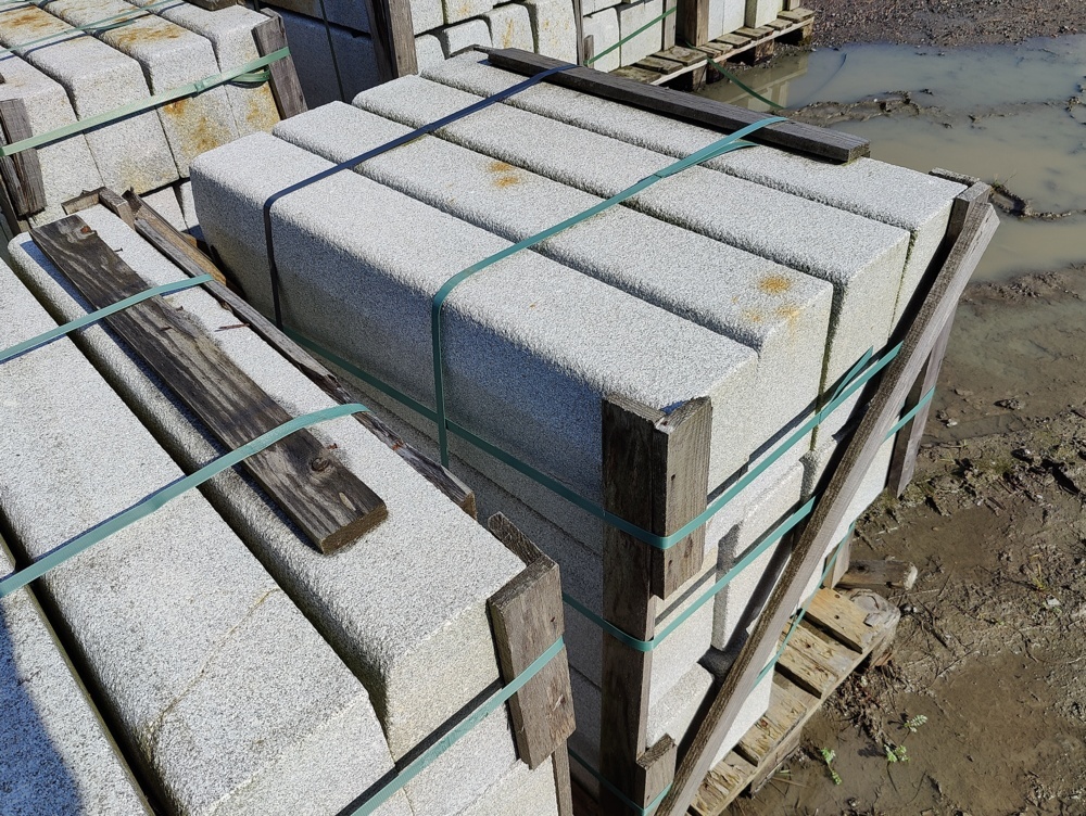 1091341-2 Granite curbstone GF1 Straight Porto 170 mm approx. 11 m