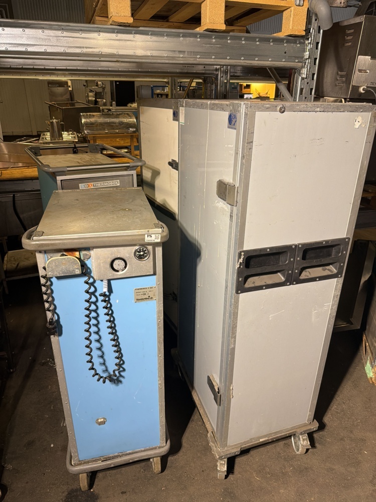 1566836-1 Food carts 4 at