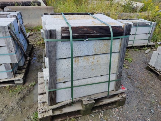 1091343-1 Granitkantsten GF1 Rak Porto 170 mm ca 9,6 m