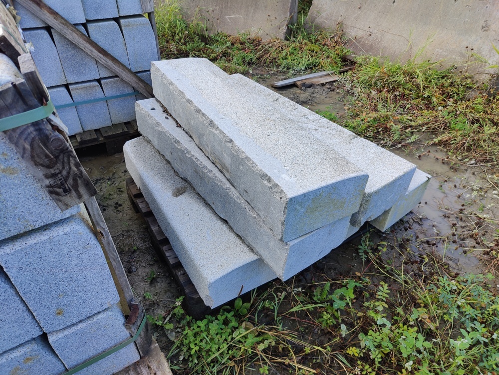 1091345-1 Granite curbstone GF1 Straight Porto 170 mm approx. 6 m