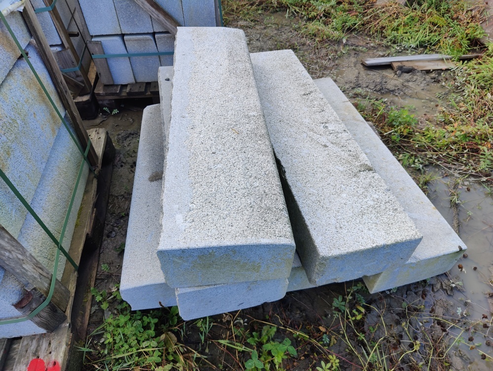 1091345-2 Granite curbstone GF1 Straight Porto 170 mm approx. 6 m