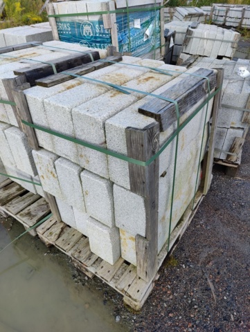 1091346-2 Granitkantsten GF1 Rak Porto 170 mm ca 9,6 m