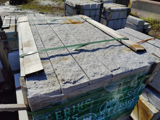 1091349-3 Granitkantsten RFV2 Rak Porto Grå 1100x120x300 mm ca 13.2 m