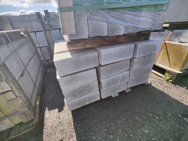 1091350-2 Granitkantsten RFV2 Rak Porto Grå 1100x120x300 mm ca 13.2 m