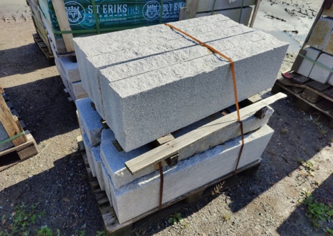 Granitkantsten RFV2 Rak Porto Grå 1100x120x300 mm ca 14.3 m