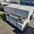1091351-5 Granitkantsten RFV2 Rak Porto Grå 1100x120x300 mm ca 14.3 m