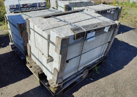 Granitkantsten RFV4 Rak Porto Grå 1100x100x300 mm ca 15,4 m