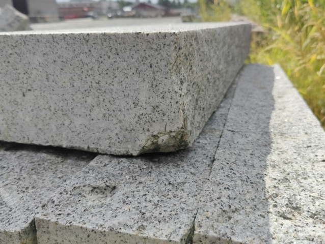 1091367-6 Granitkantsten RFV2 Rak Porto Grå 1100x120x300 mm ca 12,1 m